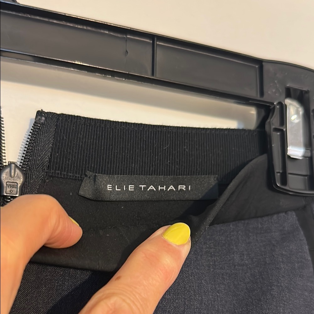 Elie Tahari women’s 3-piece suit size 6 - Picture 3 of 14